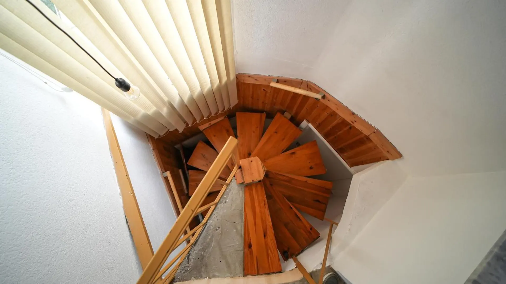 Grandpa House-Attic App 4 Apartment Tirana 0*,  Albania