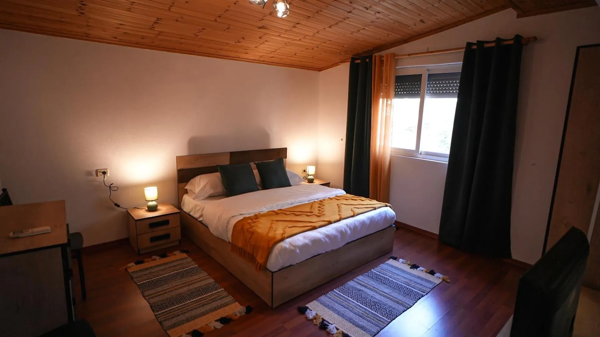 Grandpa House-Attic App 4 Apartment Tirana